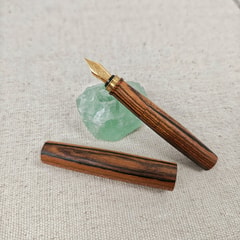 SIMEICHU XiaoZhuo Bocote / Golden Sandalwood Fountain Pen detail 2