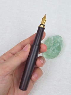 SIMEICHU XZ261106 African Sandalwood Fountain Pen detail 4