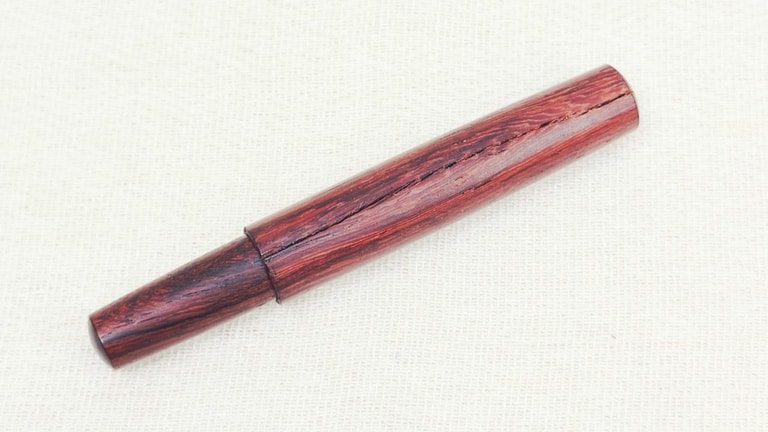 SIMEICHU Wood Knowledge article cover for Do Wooden Fountain Pens Crack?